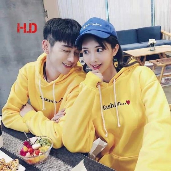 Áo hoodie đôi chữ nhỏ trái tim (2 chiếc) HDA1019